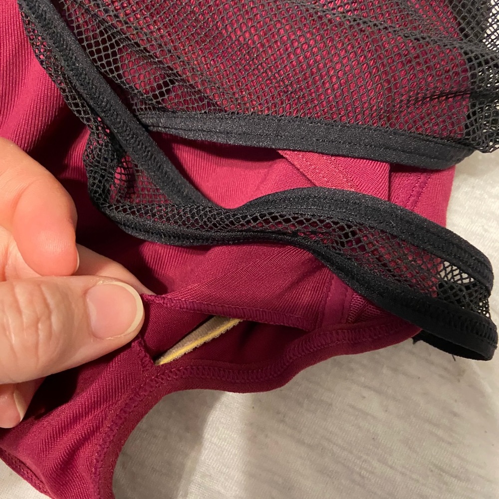Women’s medium Reebok Bra - Picture 5 of 7